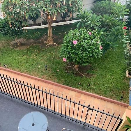 Апартаменты Apartamento En Carihuela Торремолинос Экстерьер фото