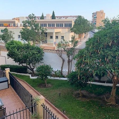 Апартаменты Apartamento En Carihuela Торремолинос Экстерьер фото